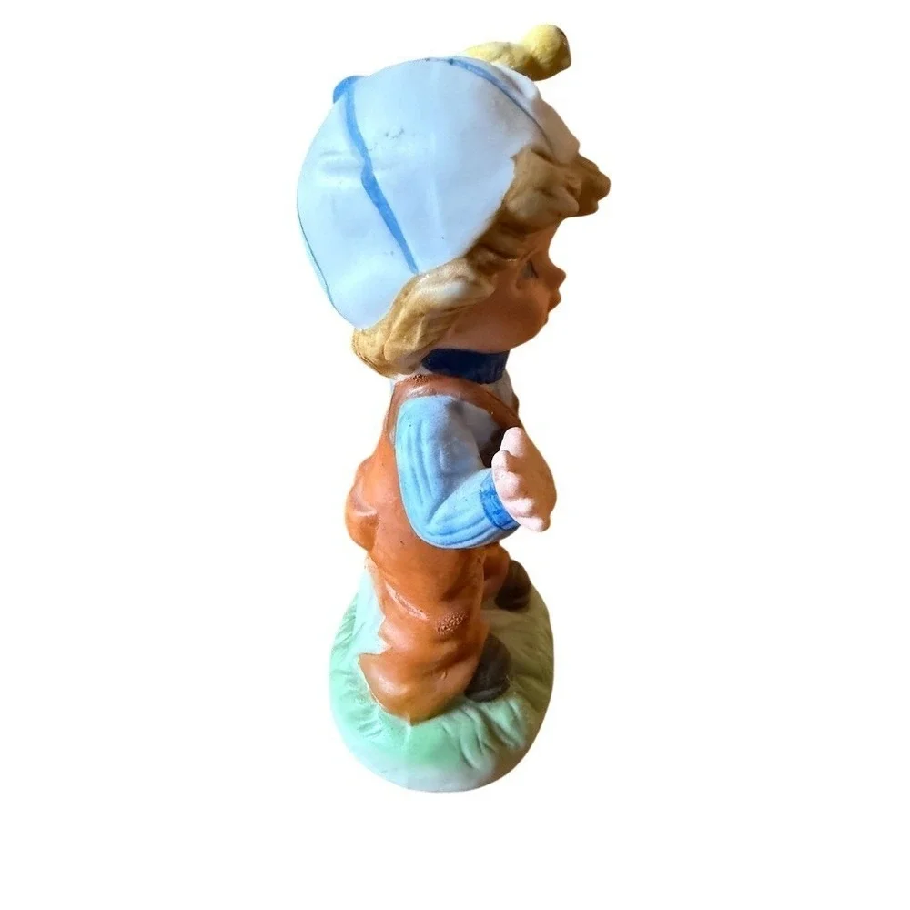 Vintage Homco Boy w/ Slingshot & Bird‎ on Hat Figurine 5 in Multicolor porcelain